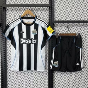 25 26 Kids Newcastle United Home Jersey - Front