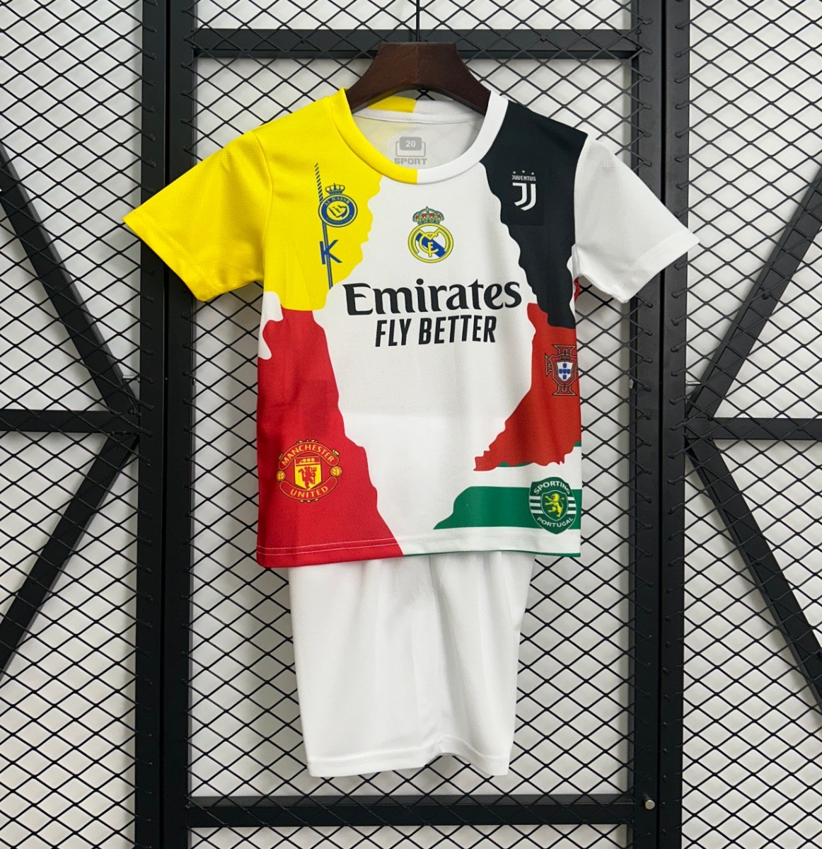 25 26 kids real madrid cristiano ronaldo special cr7 jersey front 25 26 Kids Real Madrid Cristiano Ronaldo Special CR7 Jersey - Front