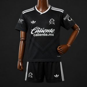 26 27 Kids Club América Black Jersey Kit - Front