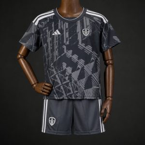 26 27 Kids Leeds United Third Black Jersey Kit - Front