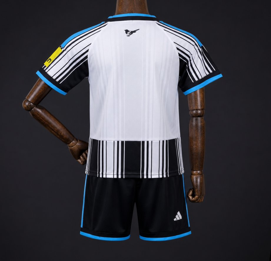 26 27 kids newcastle united home black white jersey + shorts set back 26 27 Kids Newcastle United Home Black White Jersey + Shorts Set - Back