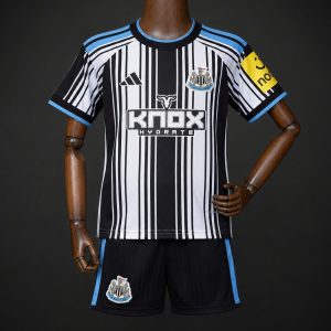 26 27 Kids Newcastle United Home Black White Stripes Jersey Kit - Front