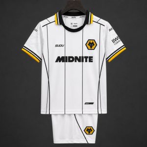 26 27 Kids Wolverhampton Wanderers Wolves Away White Jersey Kit - Front