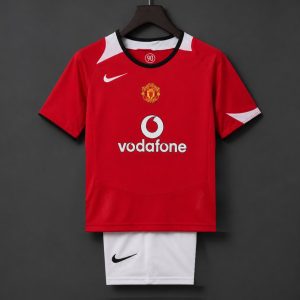 Retro Kids 05 06 Manchester United Home Jersey - Front