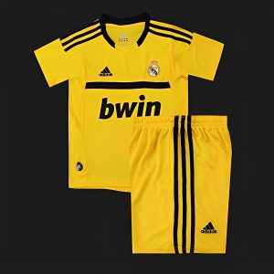 Retro Kids 11 12 Real Madrid Yellow Goalkeeper Jersey-2 - Front