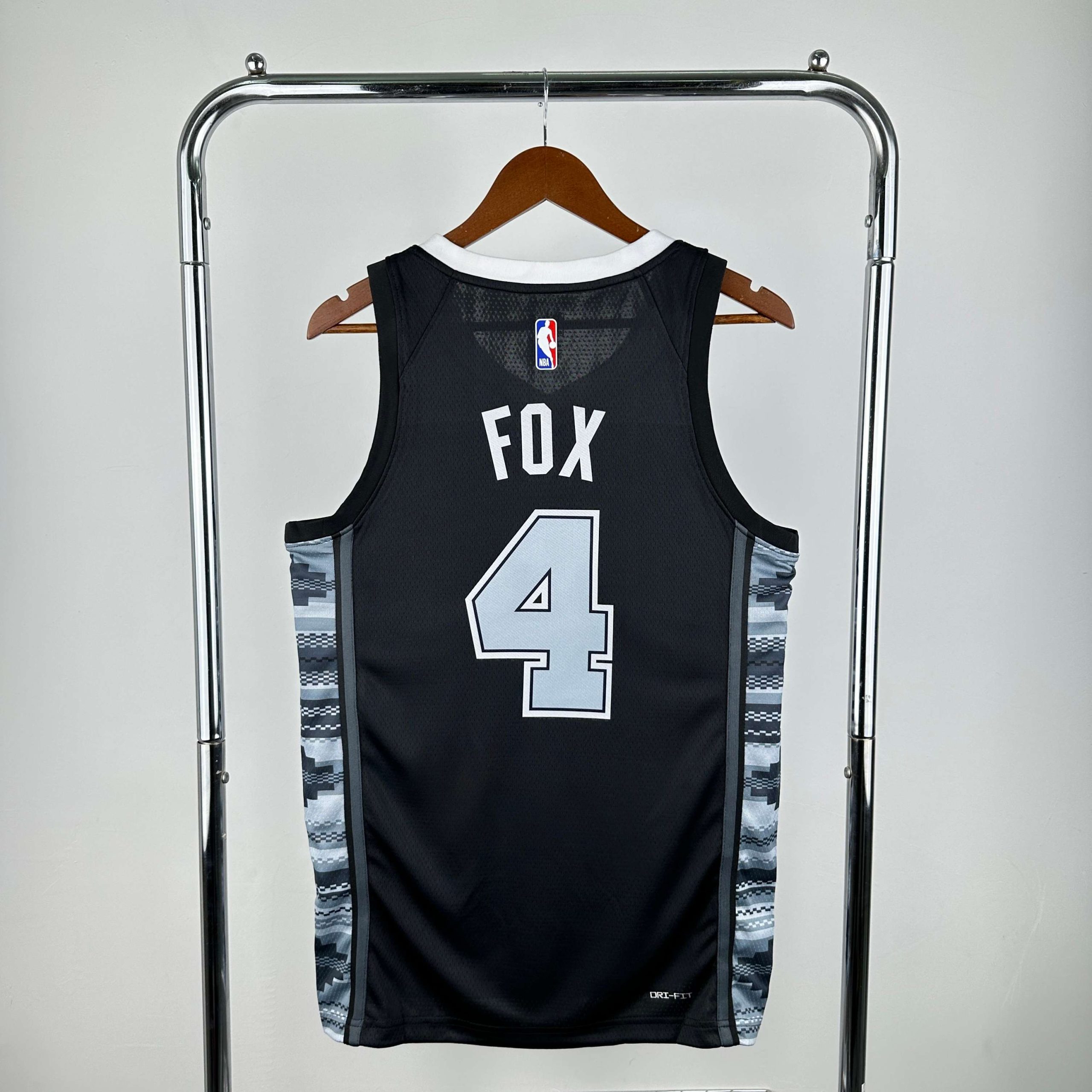 2023 season san antonio spurs jordan edition #4 de'aaron fox jersey image 2 2023 Season San Antonio Spurs Jordan Edition #4 De'Aaron Fox Jersey - Image 2
