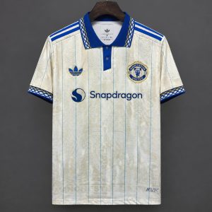 2026/27 Manchester United Special Beige Vertical Stripes Collage Graphics Jersey - Front