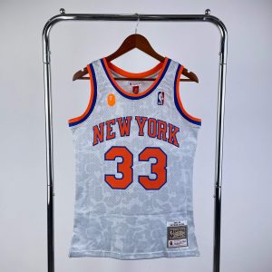 BAPE x M&N Collaboration Jersey New York Knicks White #33 - Image 1