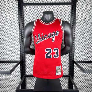 New arrivals M&N Retro Swingman Jersey Chicago Bulls 1984-85 Season Rookie Red #23 Michael Jordan - Image 1