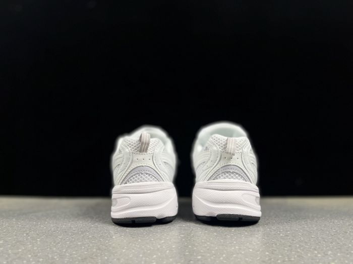 new balance 530 u530cse sneakers detail 4 New Balance 530 U530CSE Sneakers - Detail 4