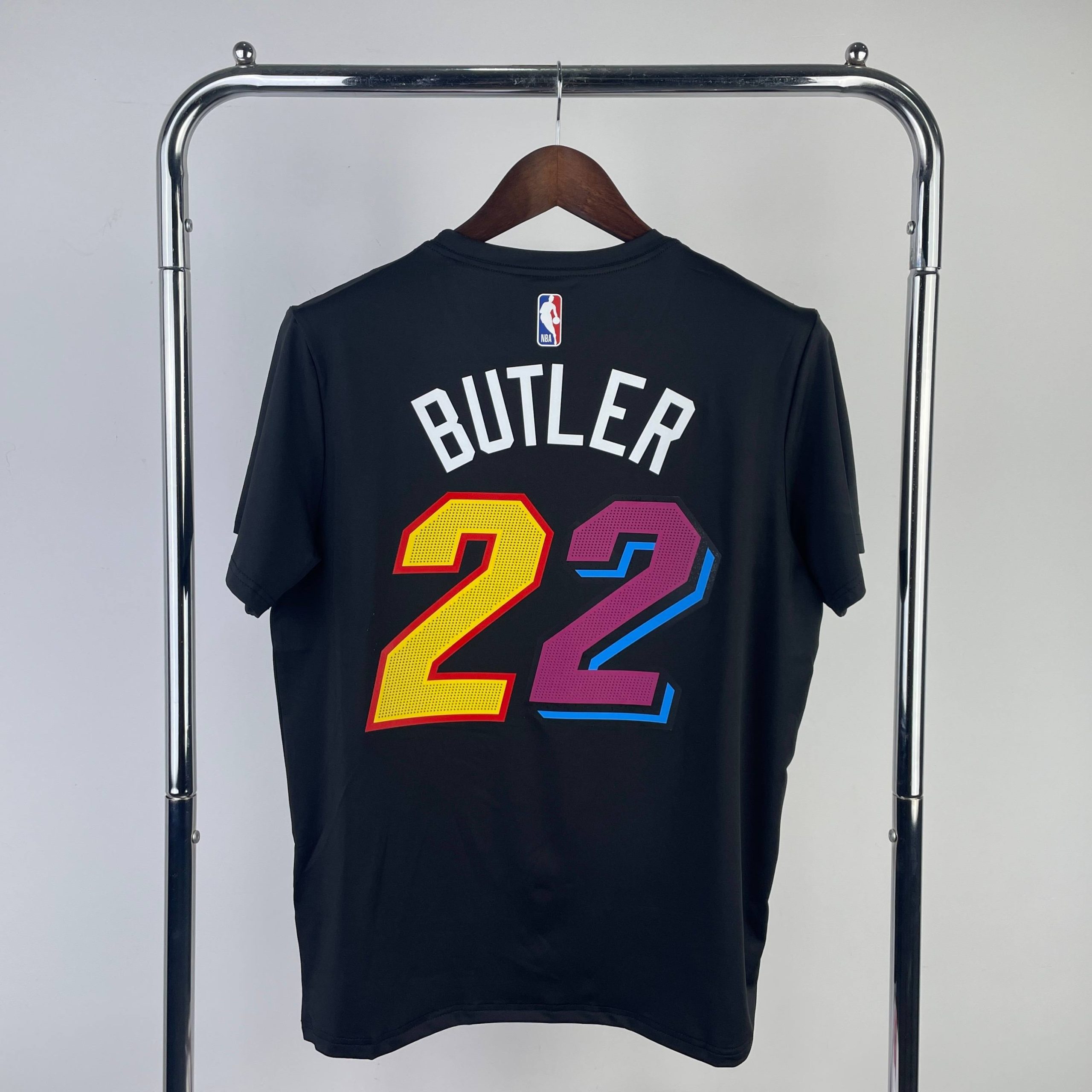 quick dry t shirt 2022 season miami heat city edition short sleeve shirt #22 jimmy butler image 2 Quick-Dry T-Shirt 2022 Season Miami Heat City Edition Short-Sleeve Shirt #22 Jimmy Butler - Image 2